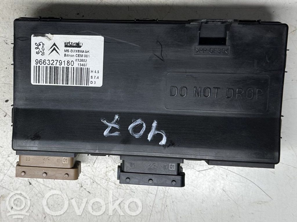Peugeot 407 Seat control module 