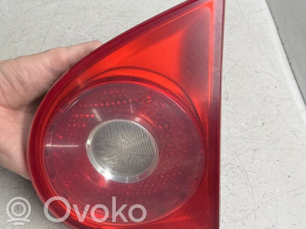 Volkswagen Golf V Lampy tylnej klapy bagażnika 