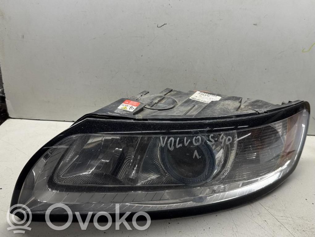 Volvo S40 Lampa przednia 