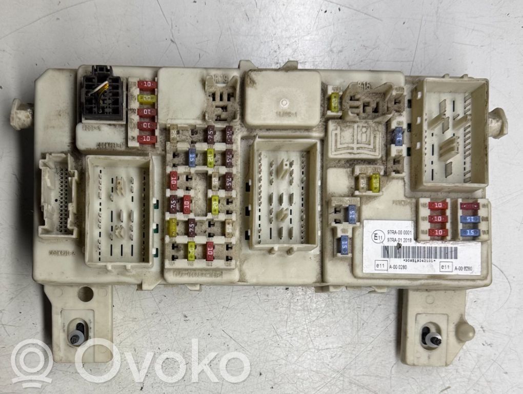 Central body control module   7M5T14A073CB,519242101,97RA000001