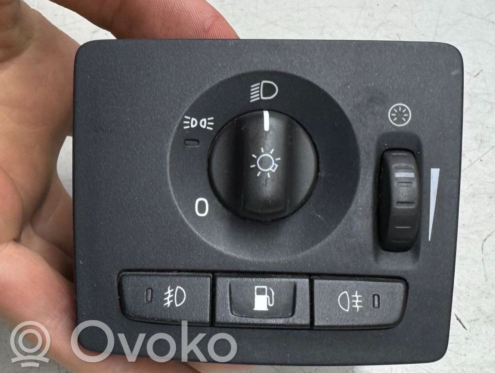 Lukturu slēdzis   30669735