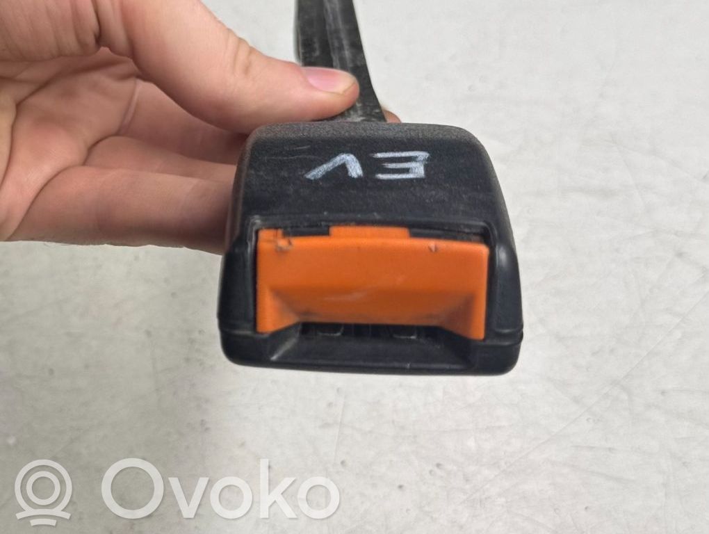 Audi 80 90 S2 B4 Bridă fixare centură de siguranță față 