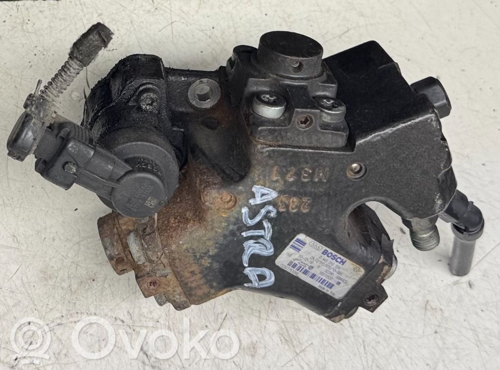 Opel Astra J Fuel injection high pressure pump 