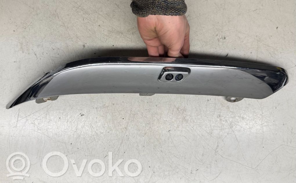 Chrysler 300 - 300C Front bumper splitter molding 