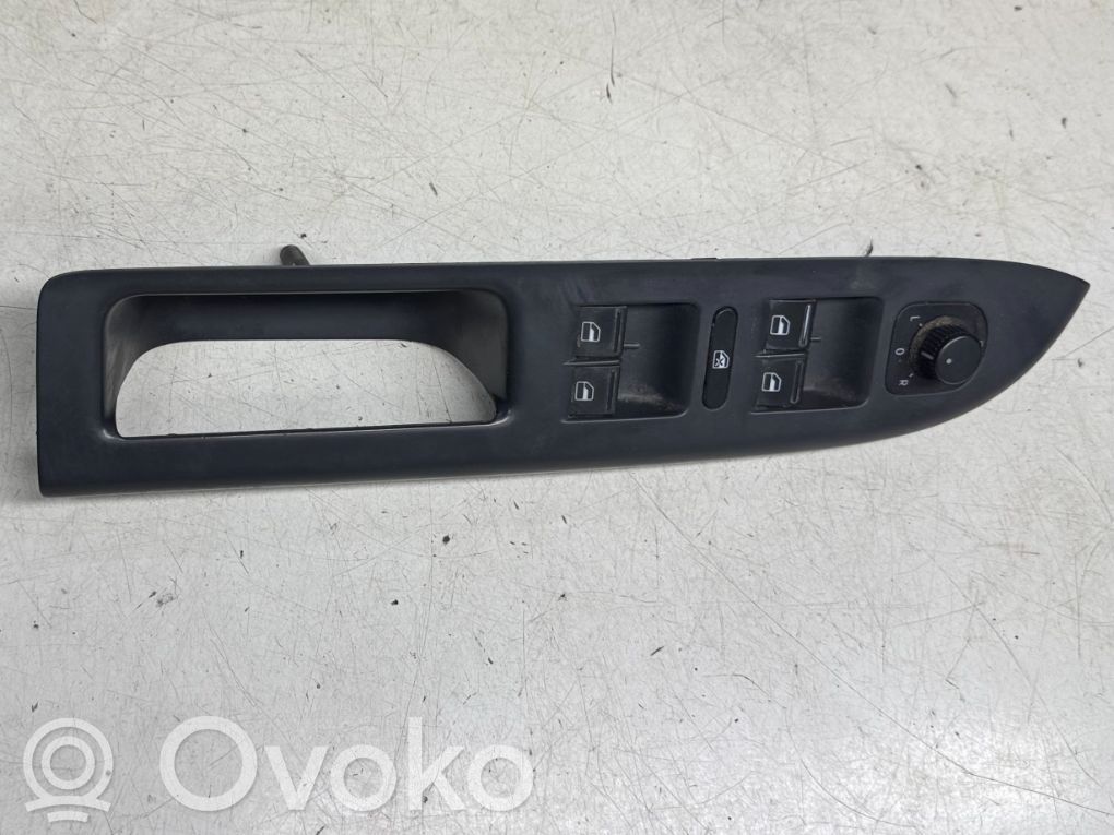 Volkswagen Golf Plus Przyciski szyb 