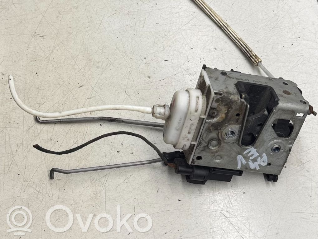 Audi A4 S4 B5 8D Etuoven lukko 
