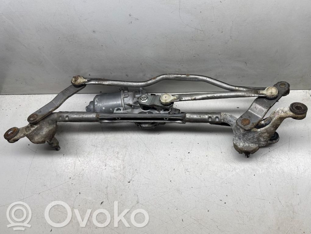 Mazda 5 Front wiper linkage 