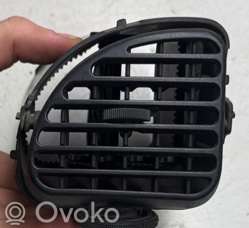 Ford Transit Šoninės oro grotelės 