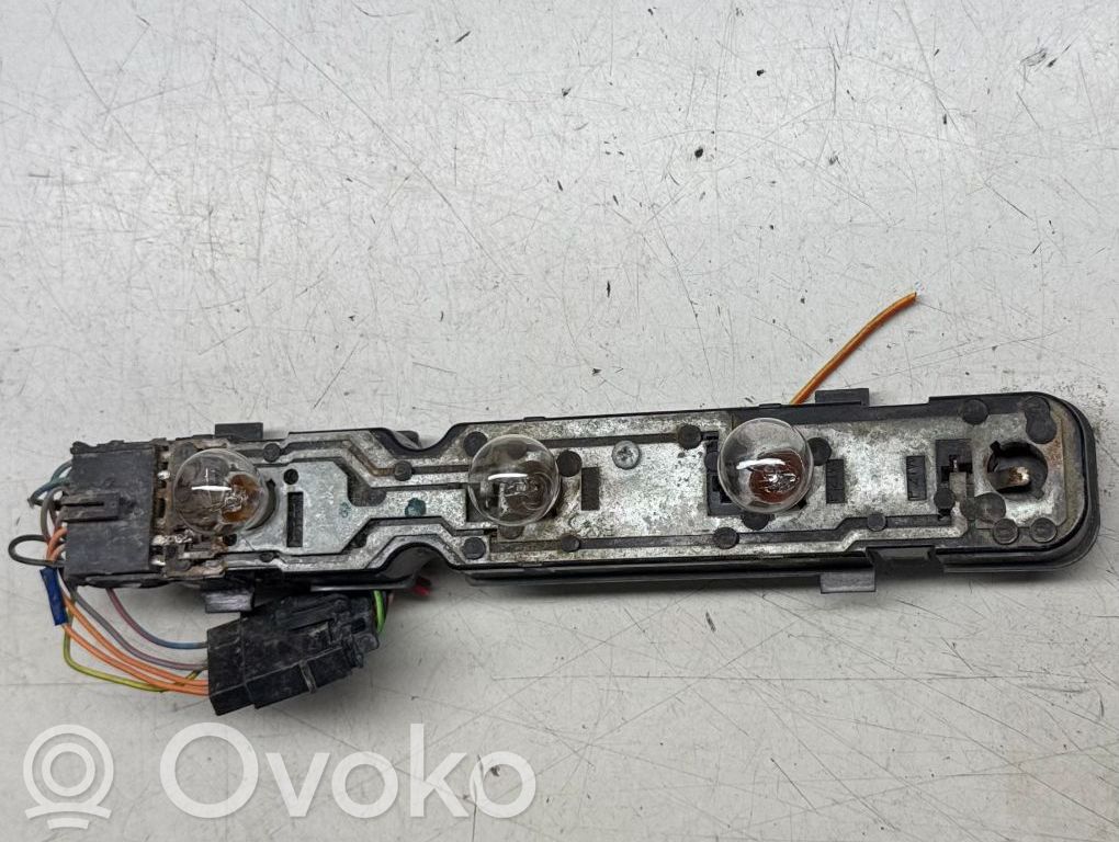 Ford Transit Aizmugures spuldzes vāka turētājs 