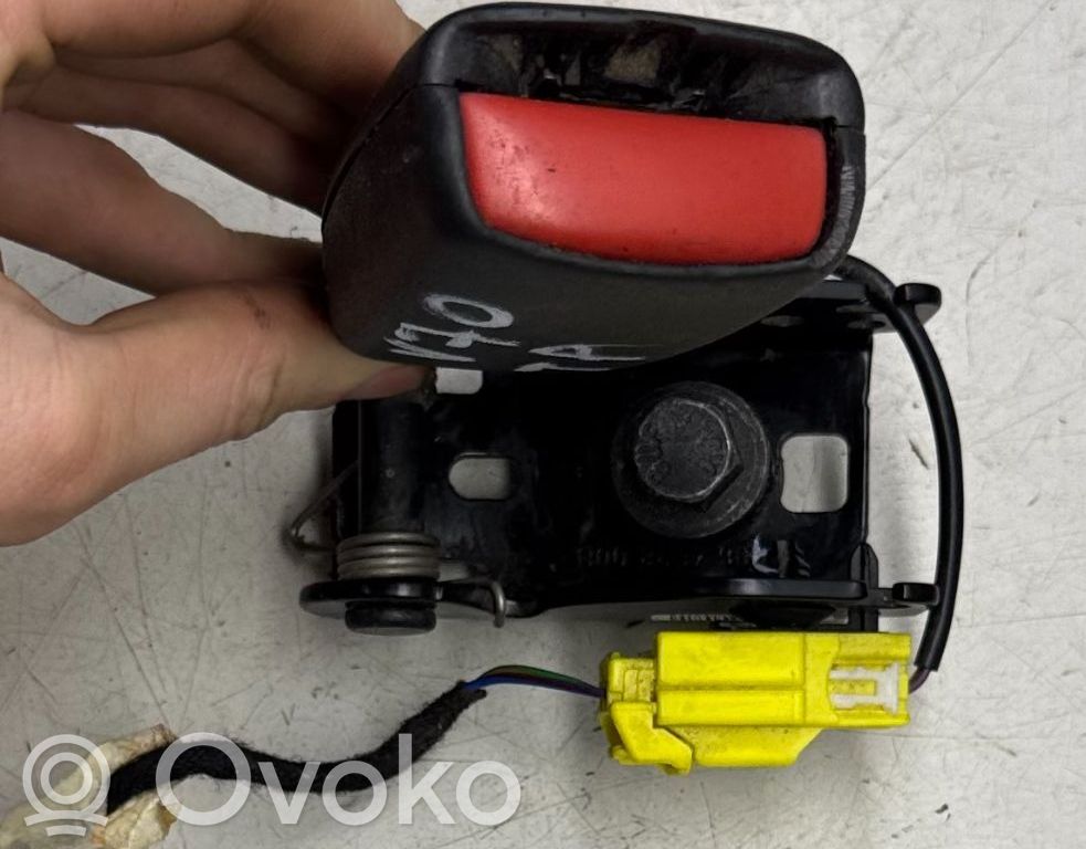 Volvo V70 Hebilla del cinturón de seguridad trasero 