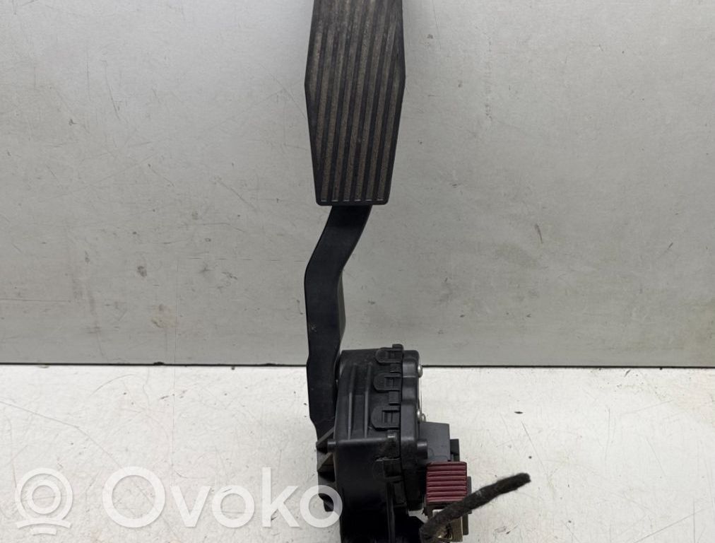 Opel Astra H Accelerator throttle pedal 