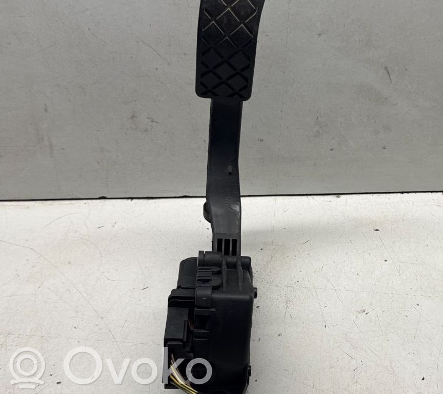 Accelerator throttle pedal   4F1723523B,6PV00898406