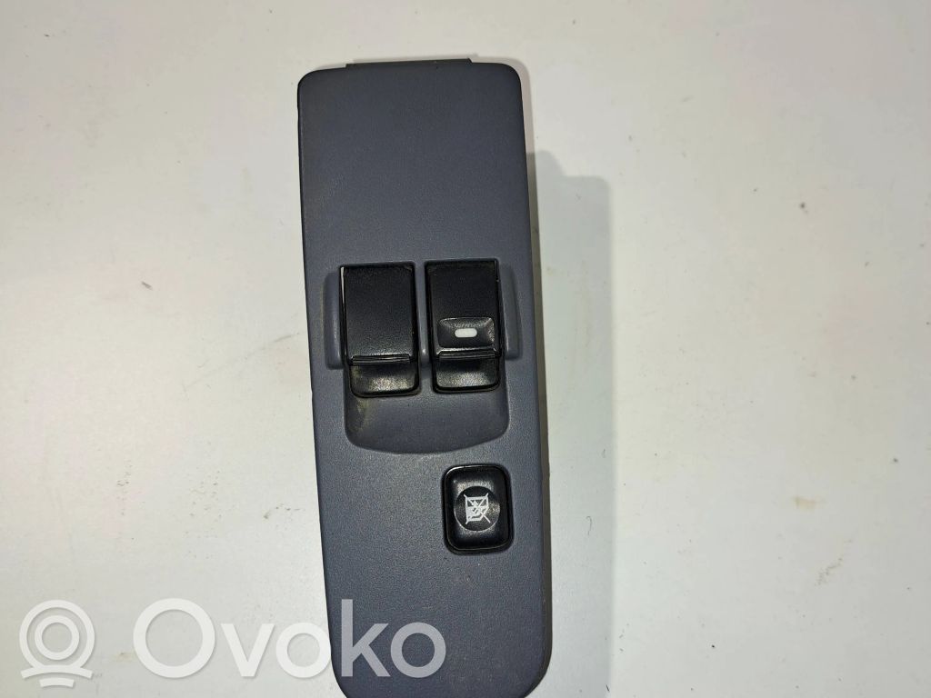 Mitsubishi Colt Electric window control switch 
