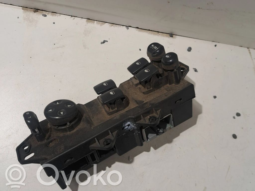Chrysler Pacifica Electric window control switch 