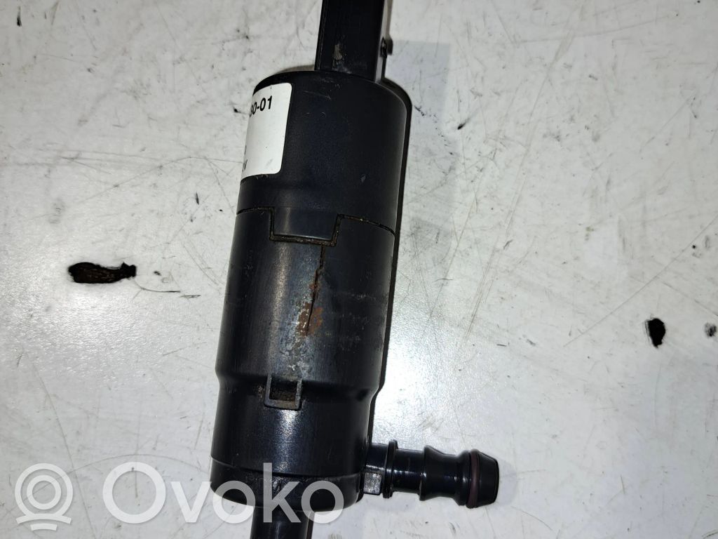 BMW 5 E60 E61 Windshield washer spray nozzle 