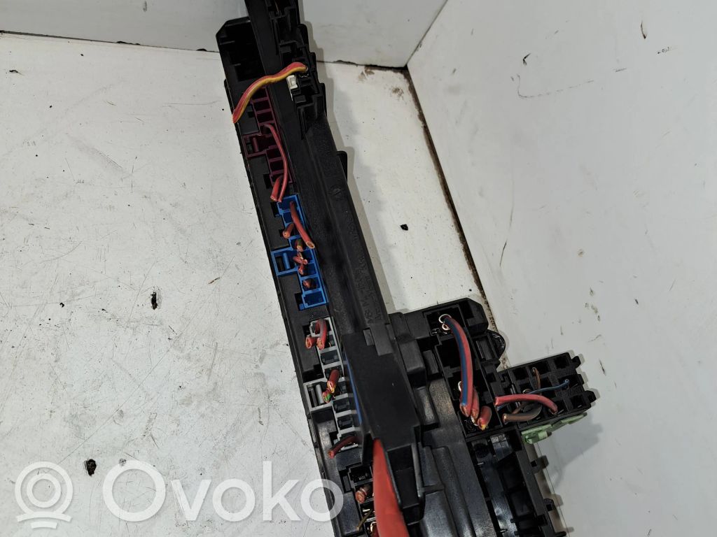 BMW 5 E60 E61 Fuse module 