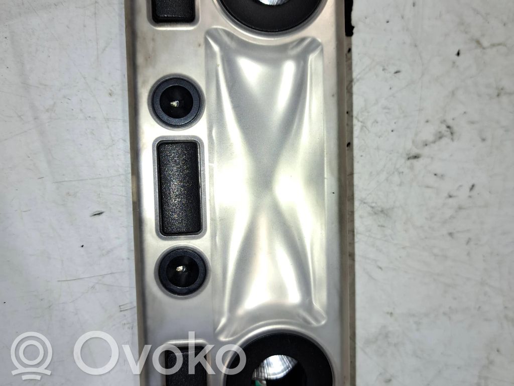 BMW 5 E60 E61 Etuistuimen valo 