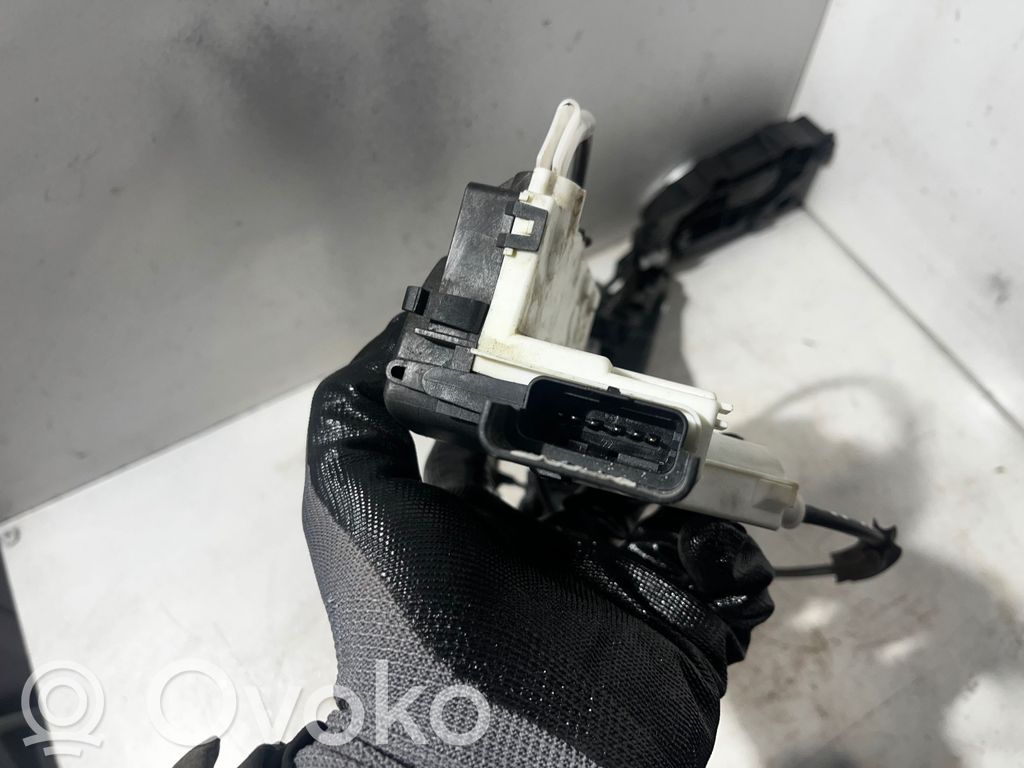 Citroen C5 Priekšpusē slēdzene 