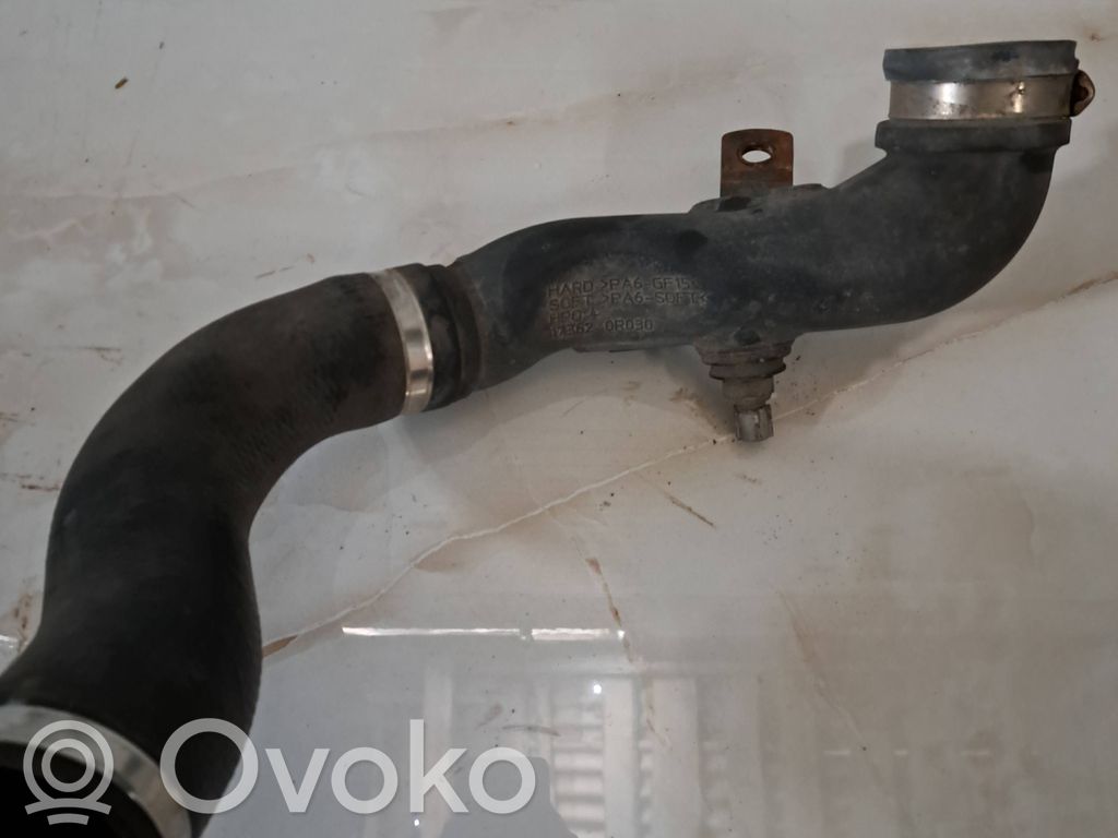 Toyota Avensis T270 Wąż / Rura intercoolera 