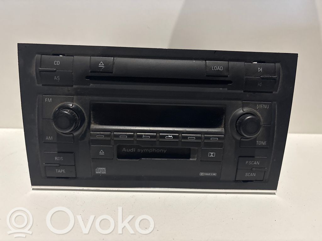 Audi A4 S4 B6 8E 8H Panel / Radioodtwarzacz CD/DVD/GPS 