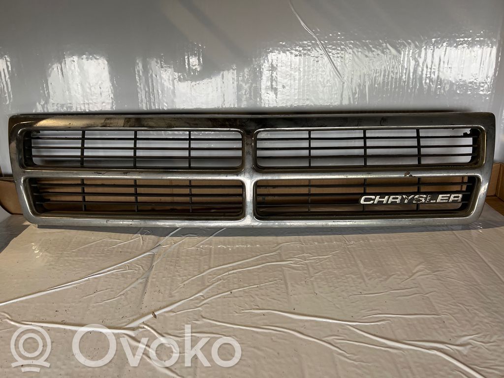 Chrysler Voyager Kühlergrill 