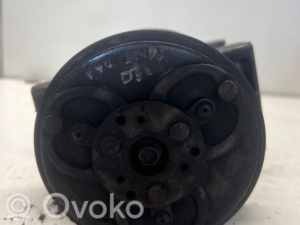Volvo V70 Compressore aria condizionata (A/C) (pompa) 