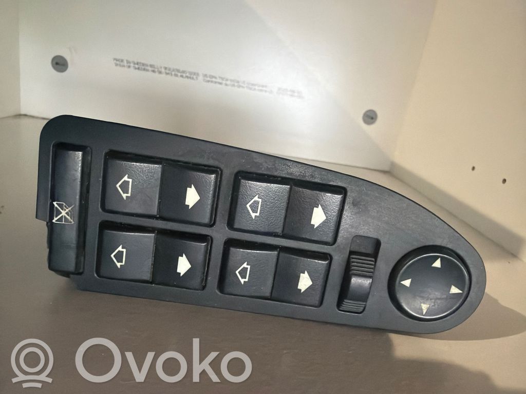 Electric window control switch   8380646