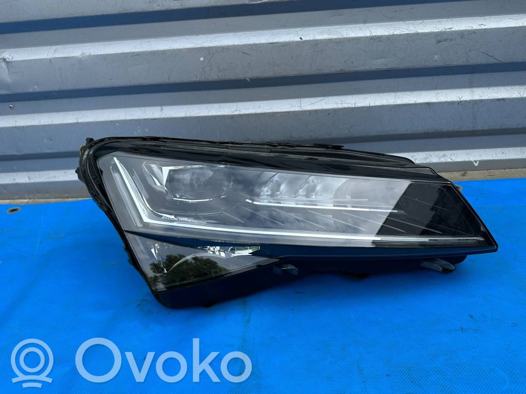 Skoda Superb B8 (3V) Lampa przednia 