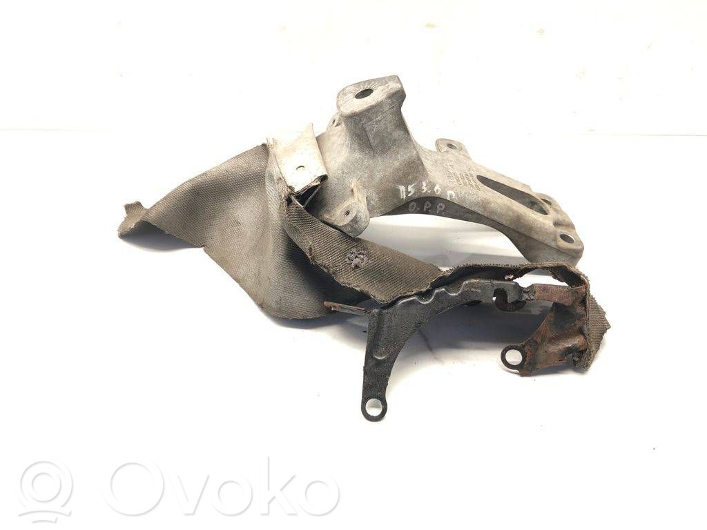 Audi A5 8T 8F Engine mounting bracket 