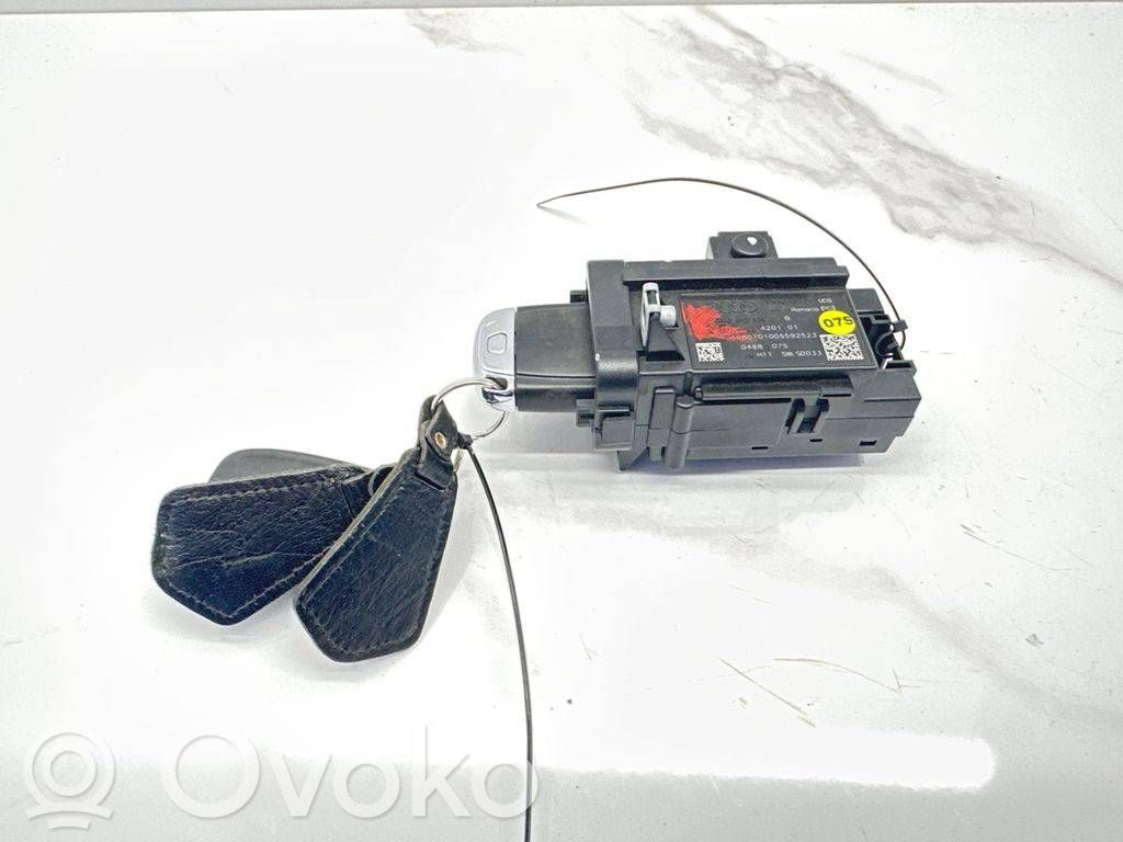 Audi A4 S4 B8 8K Užvedimo spynelė 