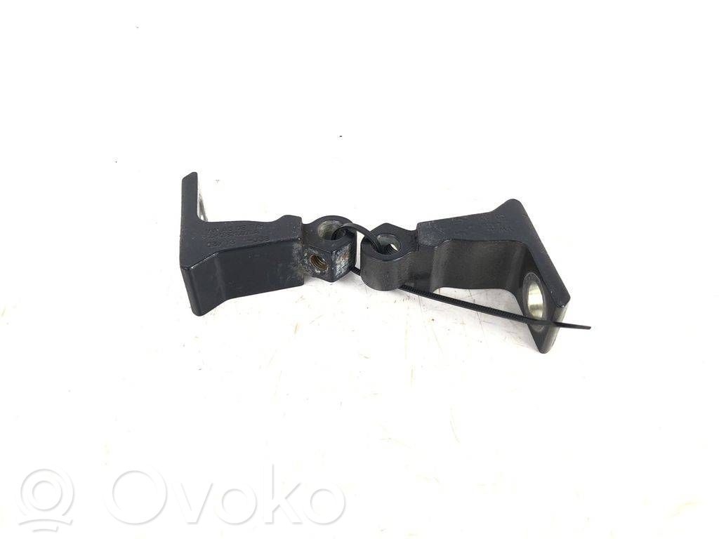 Front door hinge set   4H0831401A