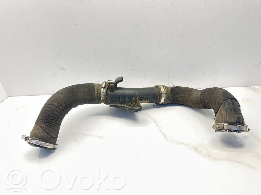 Intercooler hose/pipe   8K0145673E