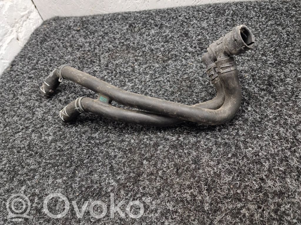 Volkswagen Touareg III Engine coolant pipe/hose 