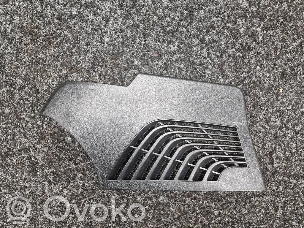 Osłona górna słupka / D   7425825