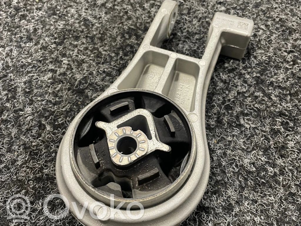 BMW X1 U11 Engine mount vacuum valve 