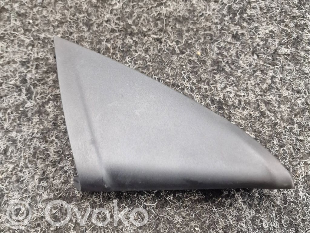BMW 5 G30 G31 G38 Maskownica głośnika drzwi przednich 