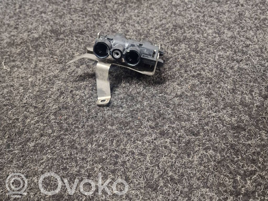 BMW 3 G20 G21 Pārnesumkārbas eļļas dzesētāja caurulīte (-es) / šļūtene (-es) 