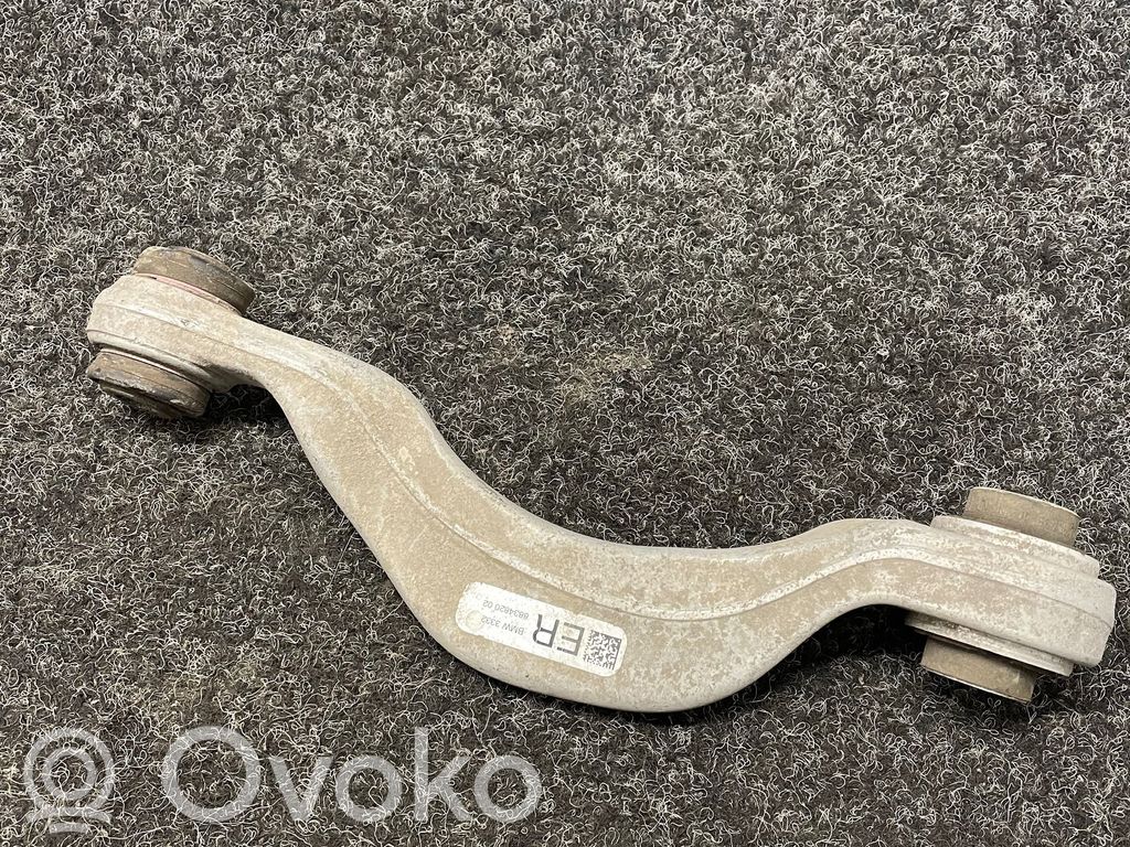 BMW i4 Galinė šakė 