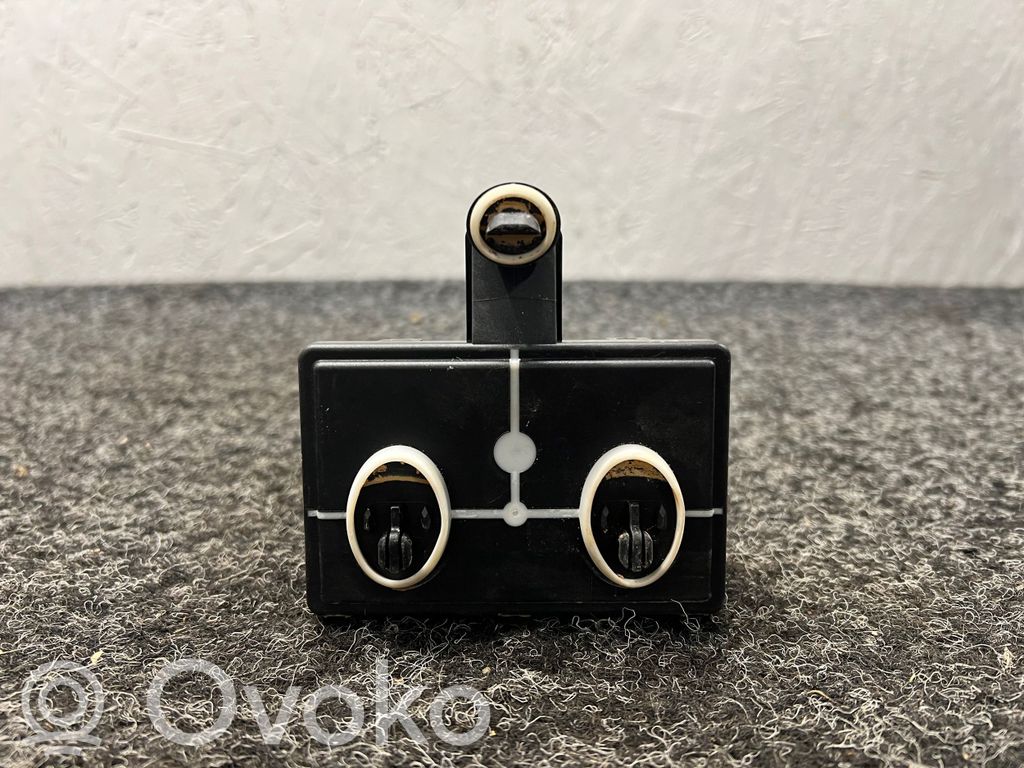 Volkswagen Tiguan Door control unit/module 