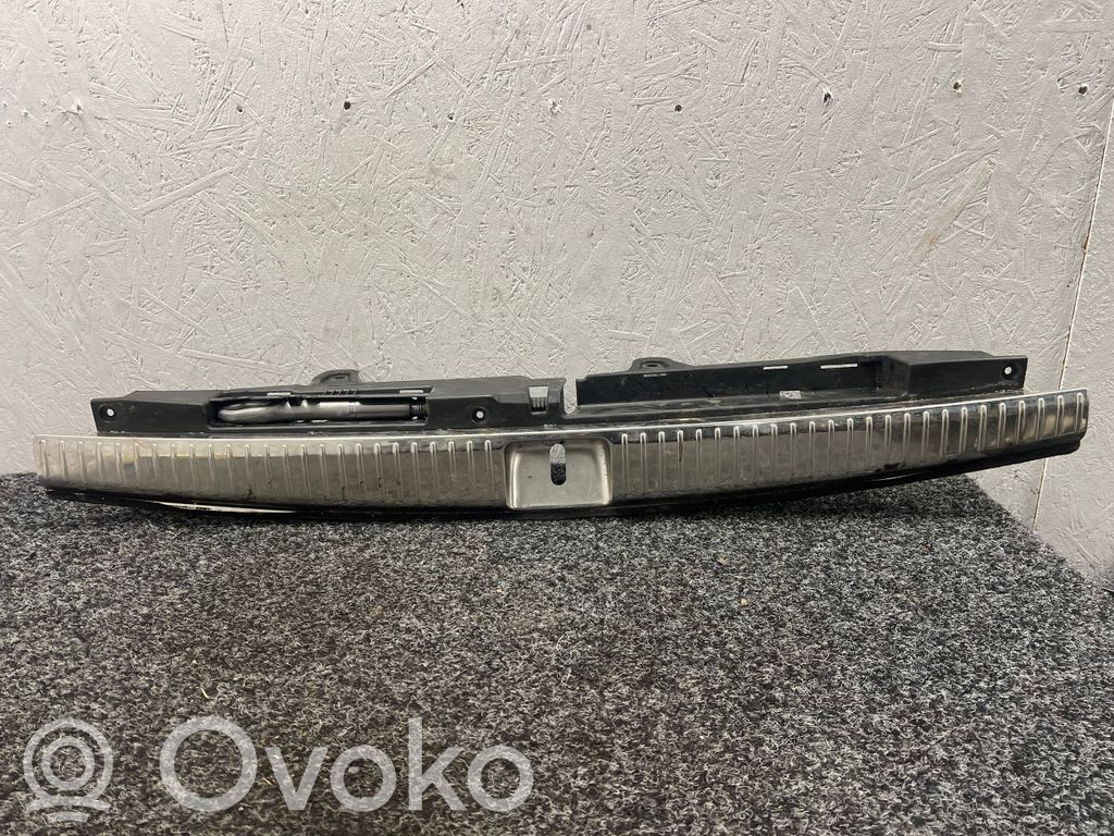 Mercedes-Benz E W213 Osłona pasa bagażnika 