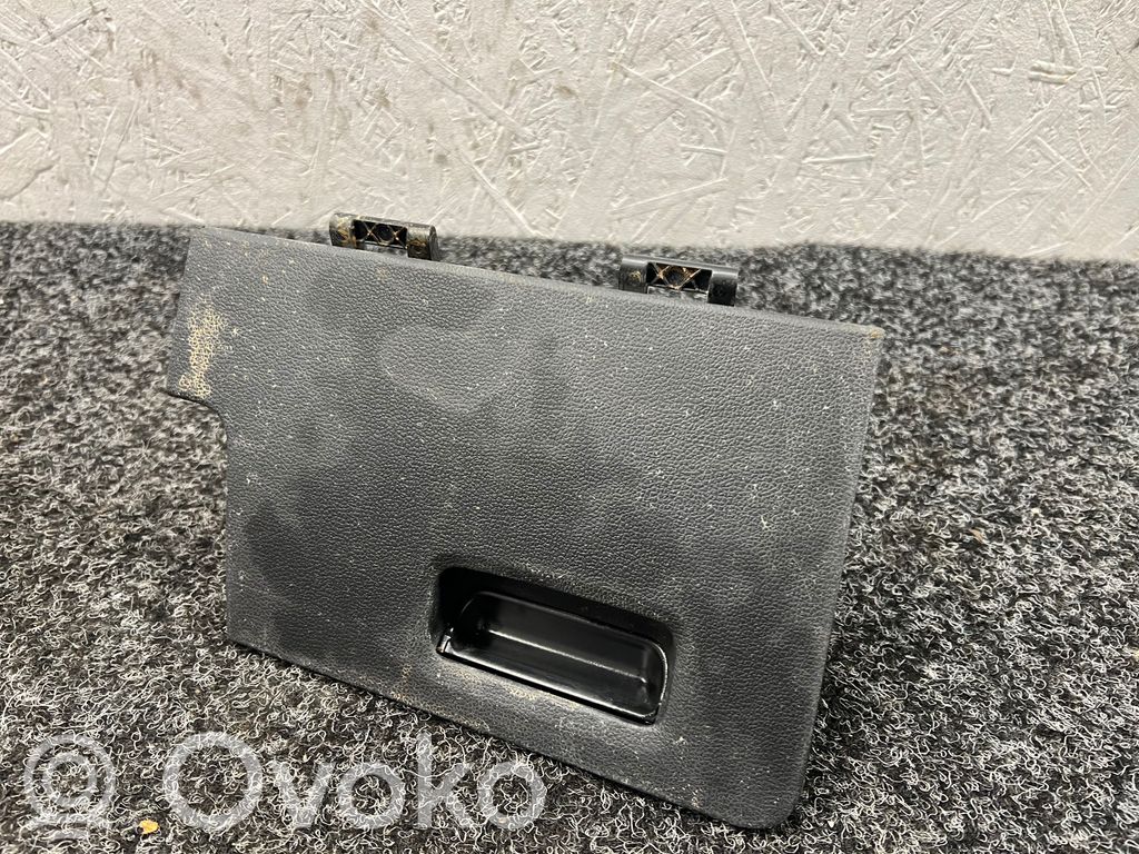 Volkswagen Tiguan Schowek deski rozdzielczej 