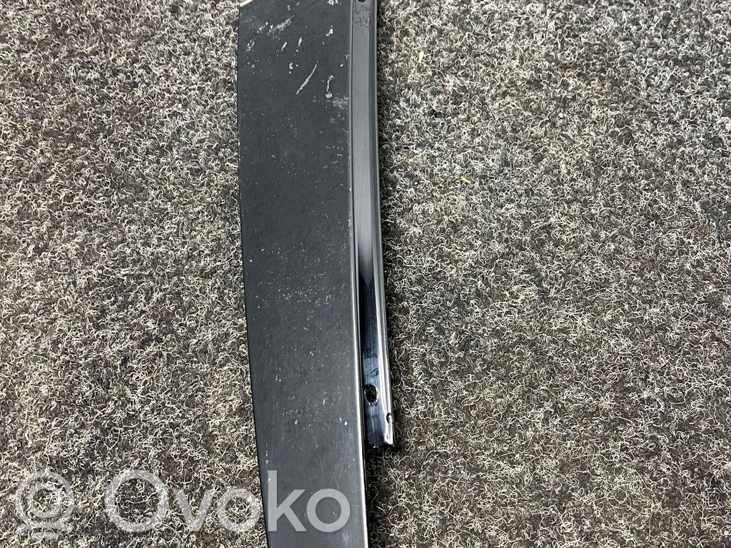 BMW 5 G30 G31 G38 Listwa / Uszczelka szyby drzwi przednich 