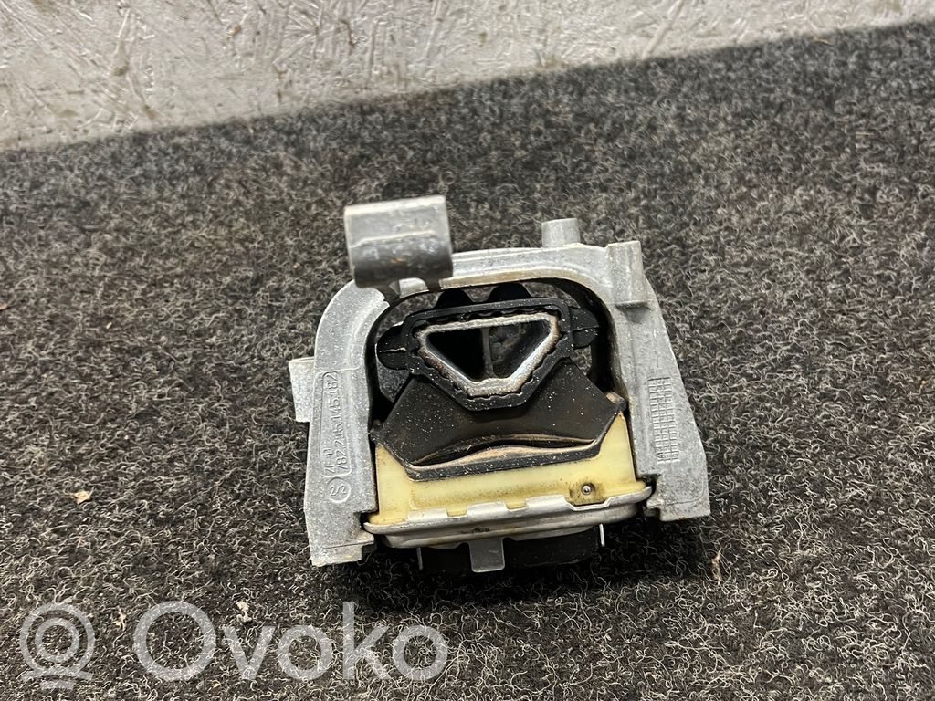 Volkswagen Touran III Engine mount bracket 