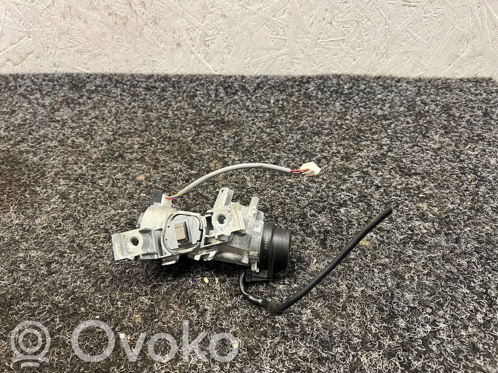 Volkswagen Touran III Ignition lock 