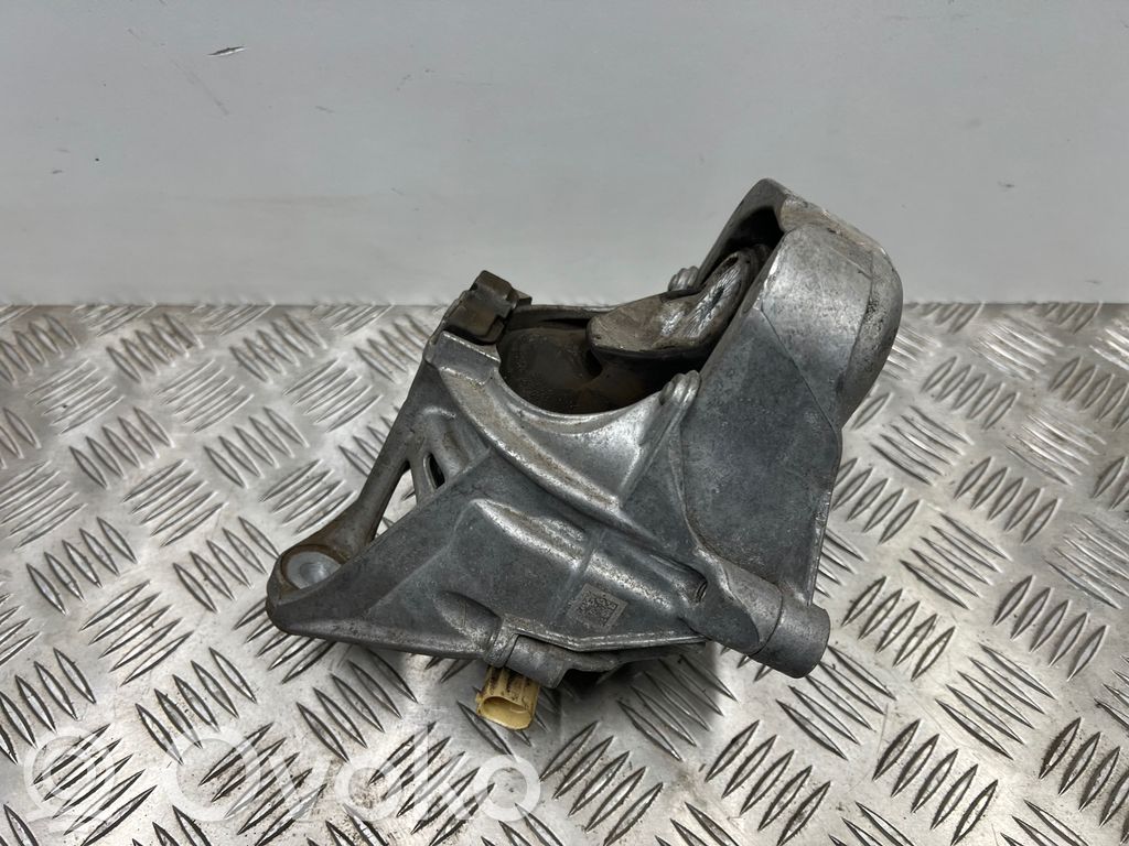 Engine mount bracket   4M0199371B