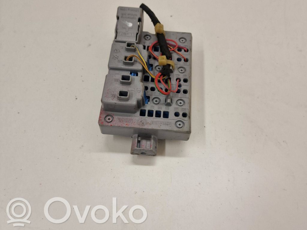 BMW 5 G30 G31 G38 Módulo de fusible 
