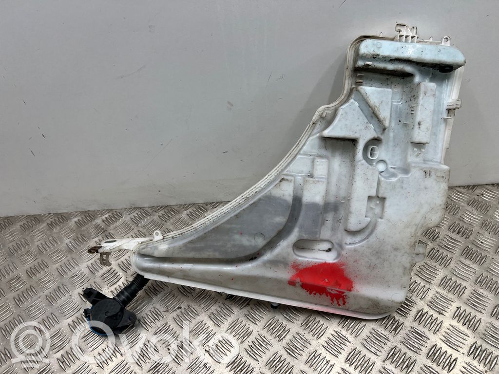 BMW 4 F32 F33 Zbiornik płynu do spryskiwaczy szyby przedniej / czołowej 