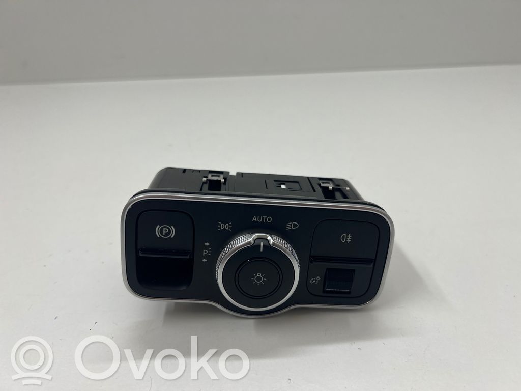 Mercedes-Benz CLA C118 X118 Light switch 