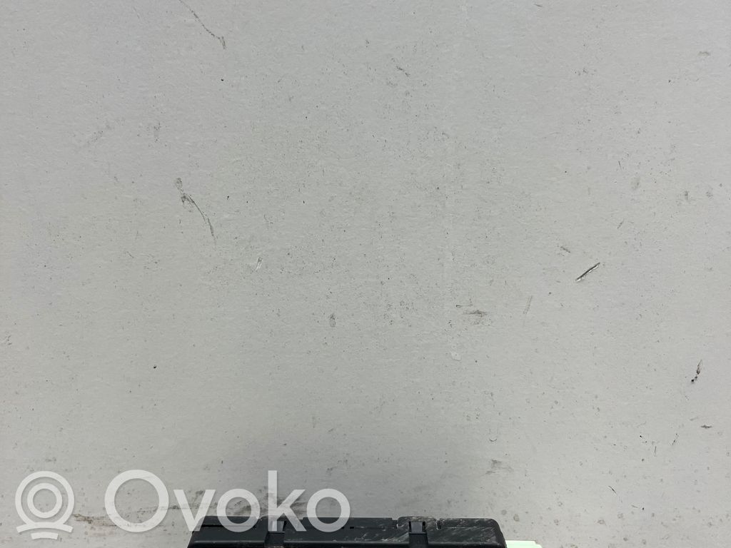 BMW 2 G42 Antenos stiprintuvas 