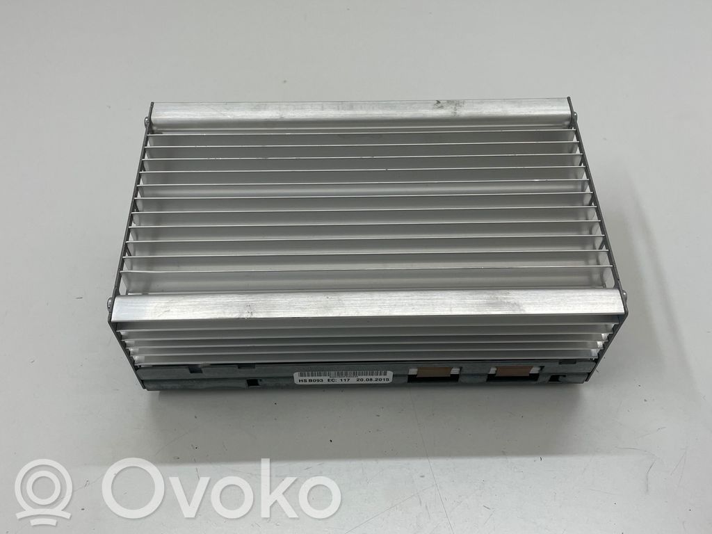 BMW M5 Sound amplifier 